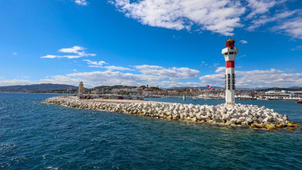 7650 accropodes pour consolider les digues Laubeuf et du Large à Cannes