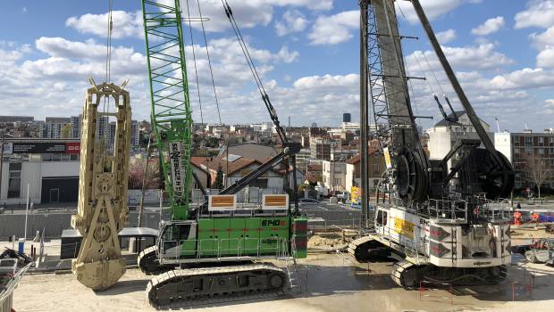 Ligne 14 Sud : Sennebogen au chevet de la station Kremlin-Bicêtre Hôpital