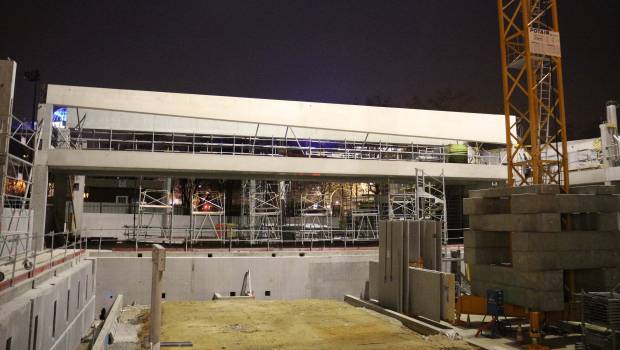 Deux mégas poutres en béton prêtes pour le grand bain
