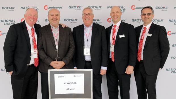 Grove et Strongco fêtent 60 ans de partenariat