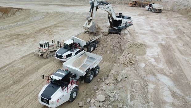 Quatre Volvo A60H pour diminuer l'empreinte carbone du CET de Bouqueval (95)