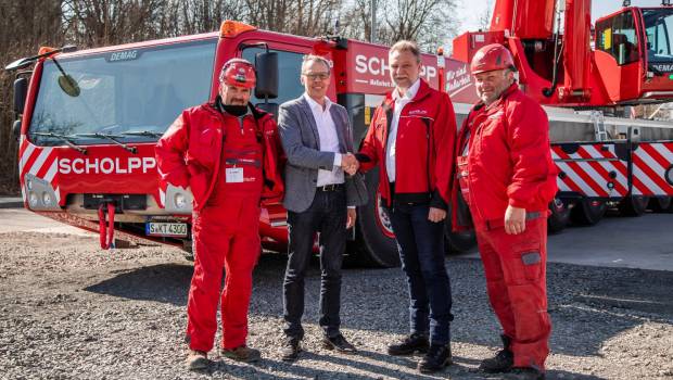 Scholpp prend livraison d'une grue Demag AC 300-6