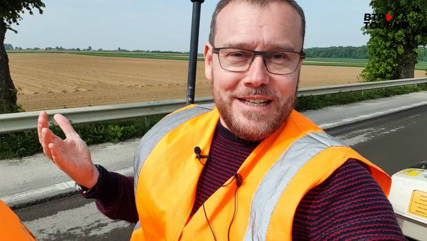 Pose des joints de chaussées : Sébastien présente la solution SAV Routes