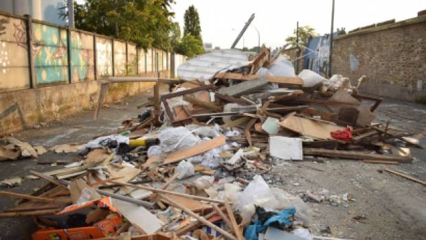 Nettoyage de la décharge sauvage d'Ivry-sur-Seine