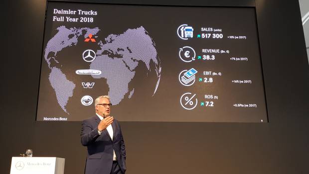 Selon Mercedes, 30 % des camions rouleront encore au Diesel en 2040