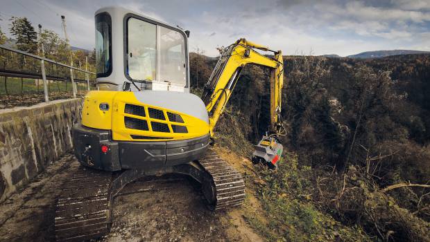 Les atouts de la nouvelle fraiseuse de souches FAE SCL/HY