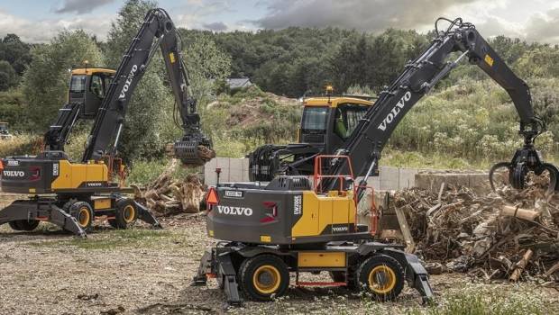 Volvo enrichit sa gamme de pelles de manutention