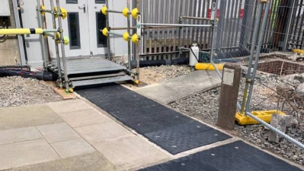 Des couvertures d'accès légères pour Hinkley Point