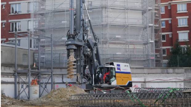 Une foreuse électrique chez Botte Fondations