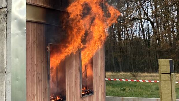 Une façade bois contre le feu