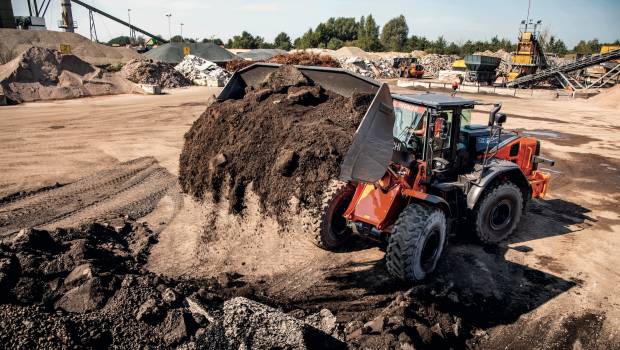 Première chargeuse Hitachi ZW-7 disponible en Stage V