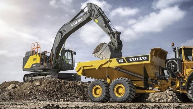 Volvo CE élargit sa gamme lourde de pelles hybrides.