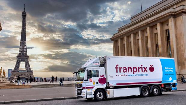 Le MAN eTGM, camion de distribution 100 % électrique, s'affiche dans Paris