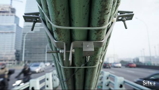 SITES au chevet du pont Masséna à Paris