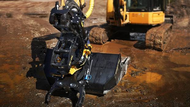 Engcon : une attache rapide sûre et automatique pour les petites pelles hydrauliques