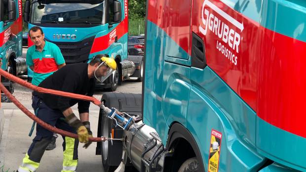 Gruber Logistics convertit l'Iveco S-Way au biométhane