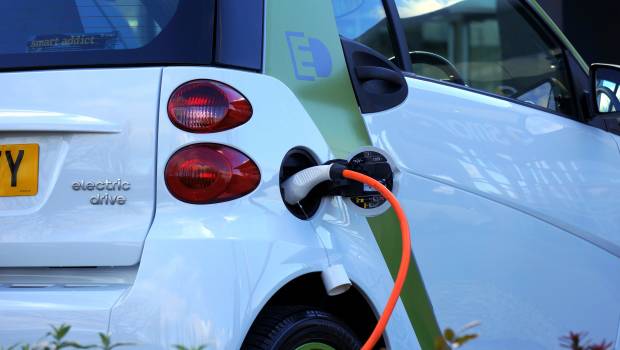 10 millions d'euros pour des chargeurs électriques sur autoroute