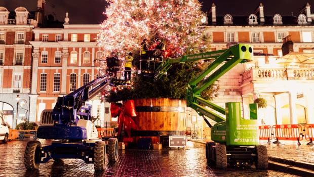 Installer des illuminations de Noël en toute sécurité