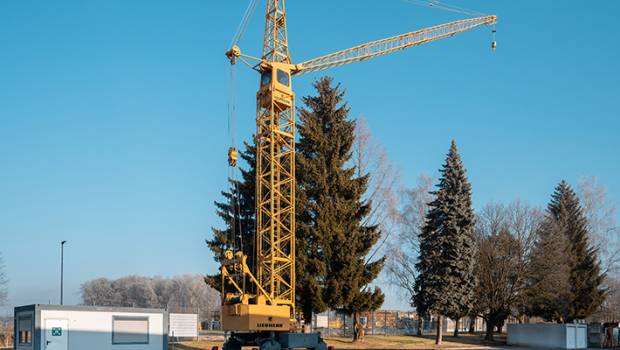 Quand une grue retourne chez Liebherr 50 ans après...