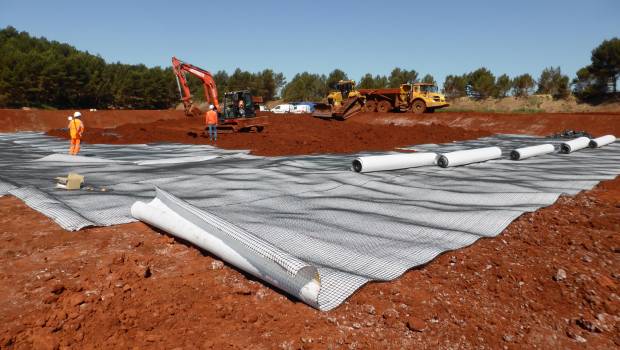La géogrille pour le stockage des boues rouges