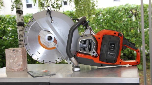 Husqvarna lance une découpeuse à batterie puissante et flexible