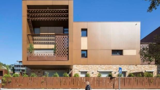 Fundermax lance un nouveau matériau naturel pour la façade