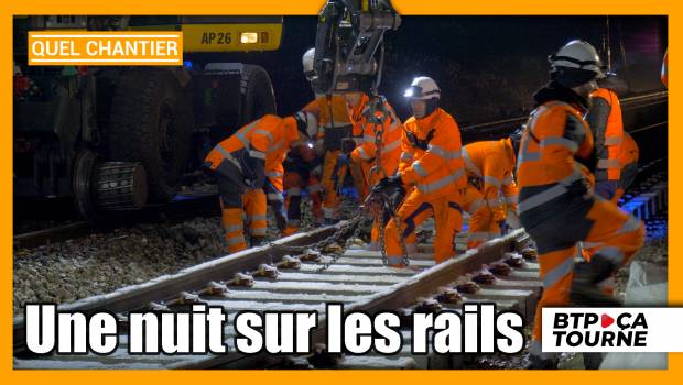 Travaux de régénération d'un passage à niveau entre Chartres et Le Theil-La Rouge