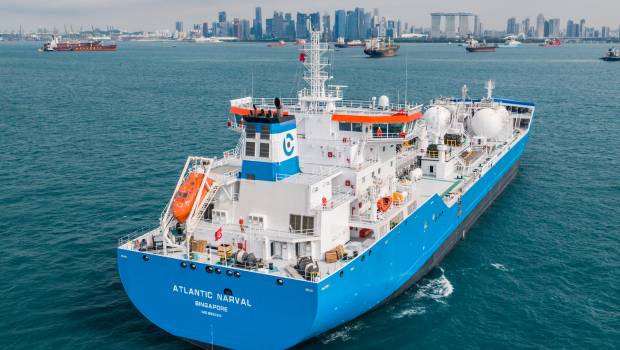 Colas réceptionne deux navires bitumiers