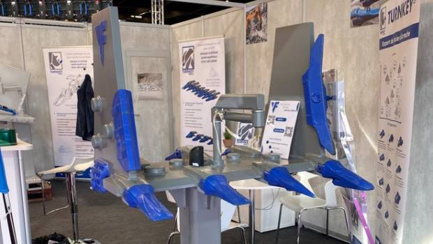 Feurst montre les dents