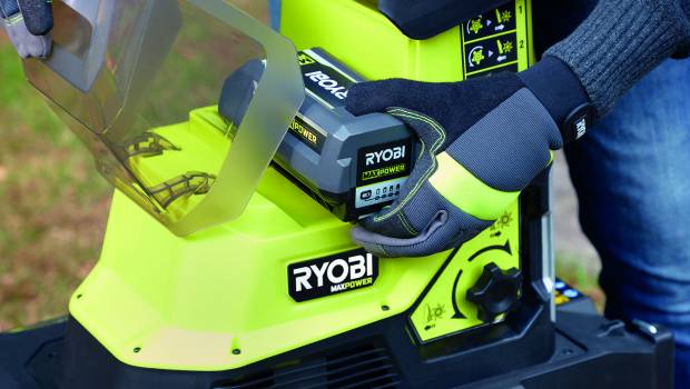 Ryobi commercialise un broyeur de végétaux électrique