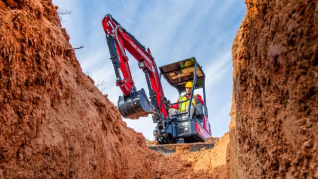 Yanmar célèbre 30 ans de pelles ViO zéro déport