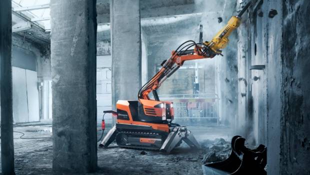 Mini robot de démolition à voir chez Husqvarna