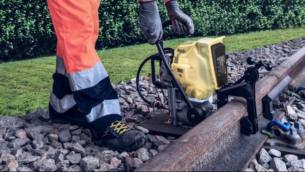 Cembre souffle les 30 bougies de sa perceuse de rail