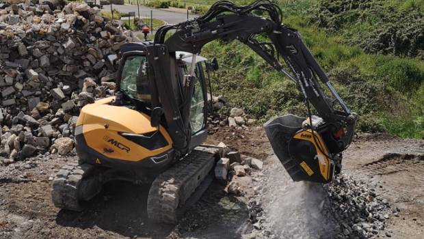 Les équipements compacts de MB Crusher à Intermat
