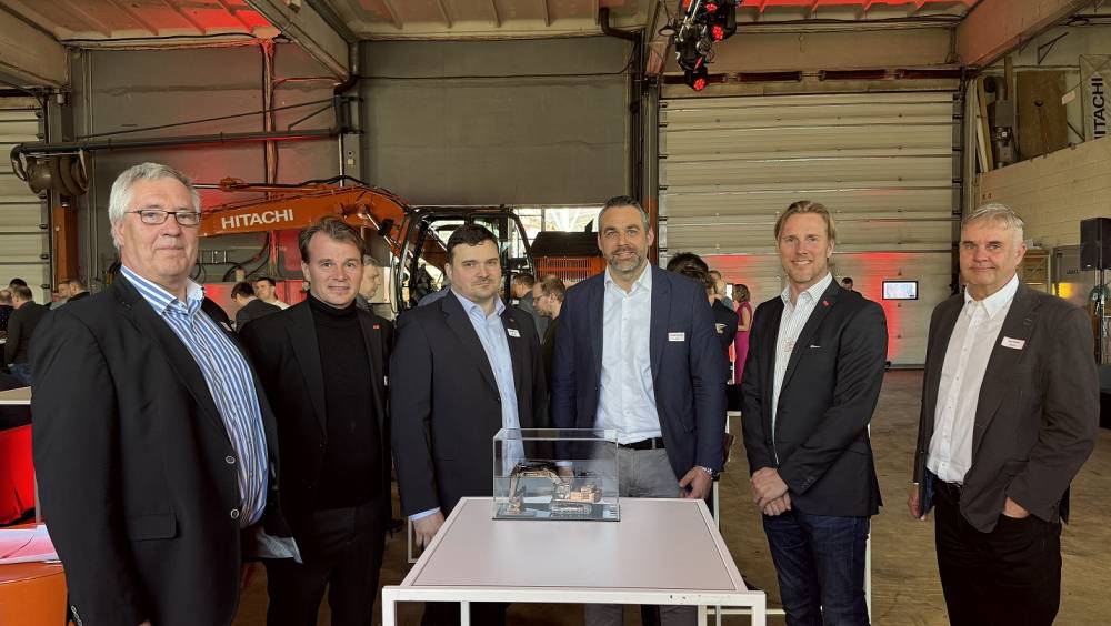 Hitachi célèbre son distributeur estonien