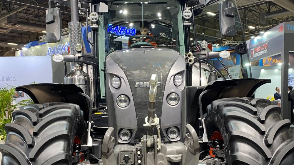 Claas : le seul tracteur d'Intermat