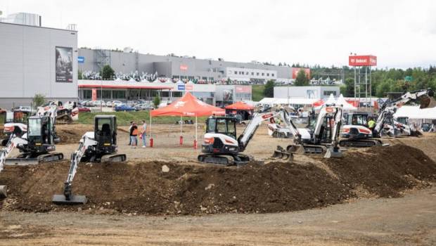 Plus de 90 machines aux Demo Days Bobcat
