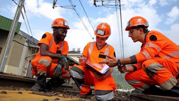 Omnifer et l'Université de l'ingénierie nouent un partenariat pour former les  Assistants RLT 