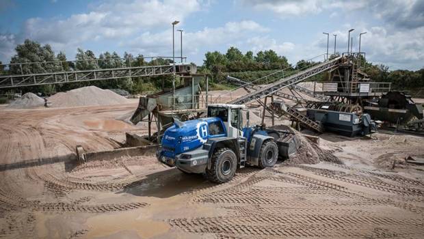 En Allemagne, Liebherr manutentionne pour Hülskens