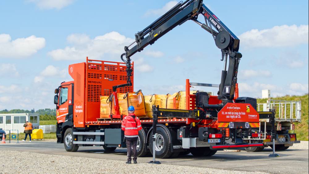Point.P met en circulation deux camions rétrofit hydrogène