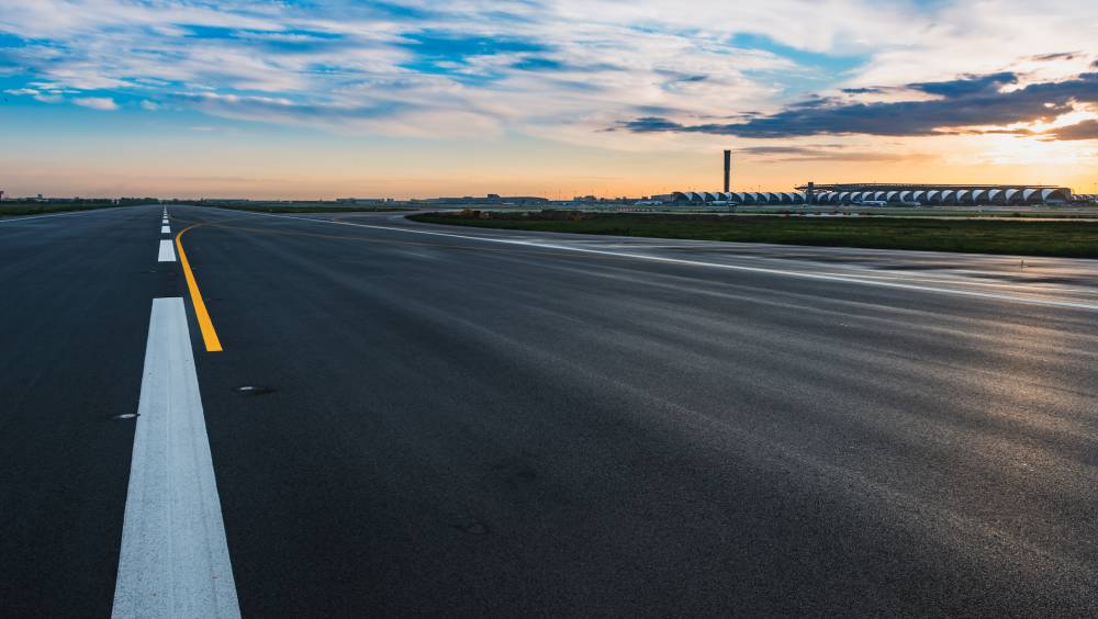 Colas livre la 3e piste de l'aéroport international de Bangkok