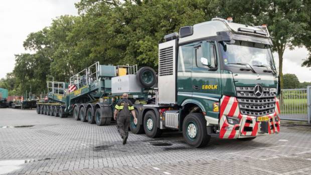 Bolk Transport s'offre deux Mercedes-Benz Arocs de 250 tonnes