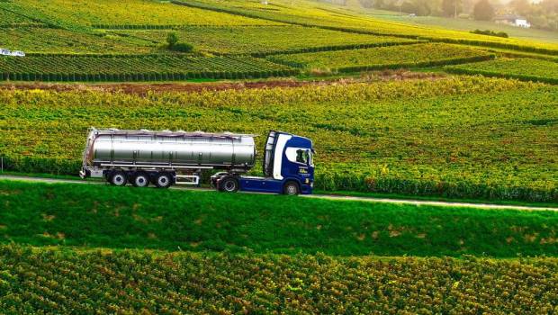 Les Transports Lebrun décarbonent le transport des vins de Champagne