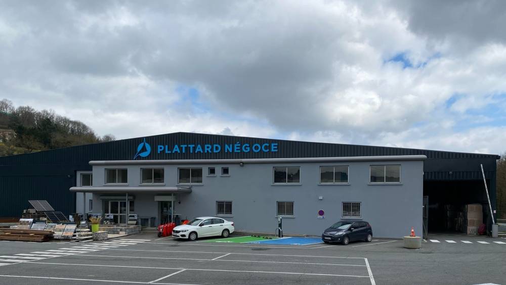 Plattard intègre l’agence de Saint-Forgeux à son réseau