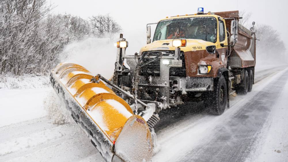 Colas entretiendra les routes de la région de Durham au Canada