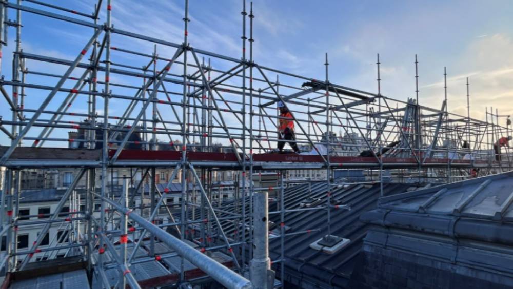 Paris : 165 tonnes d'échafaudages pour la restauration du Château de la Muette
