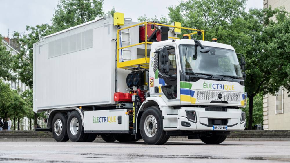 Volvo Trucks et Mineris collectent le verre à Lyon