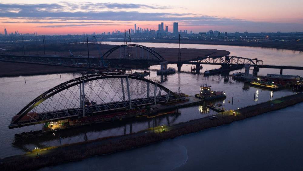 Mammoet : un pont plus loin