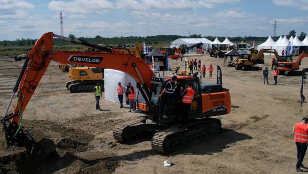 Develon met en lumière ses innovations lors des SitechWorks 2025