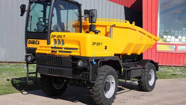 Un dumper trilatéral DP 120 T chez Dieci